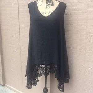 Sz 18/20 Established 1946 Black Sleeveless Top